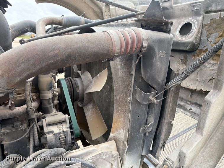 image for item FK3799 1999 Peterbilt 357 ready mix truck