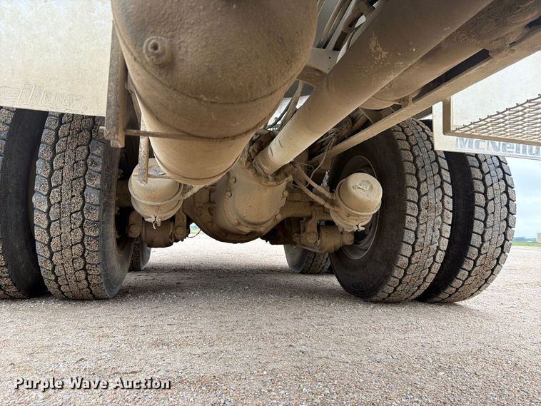image for item FK3799 1999 Peterbilt 357 ready mix truck