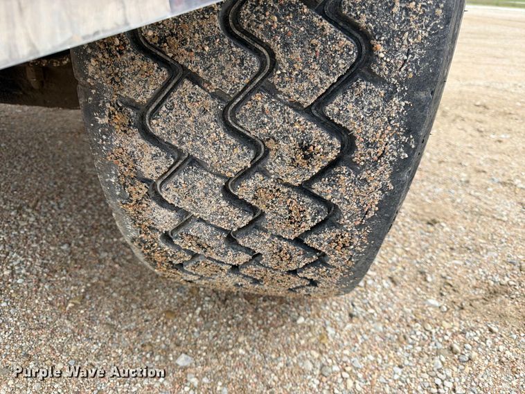 image for item FK3799 1999 Peterbilt 357 ready mix truck