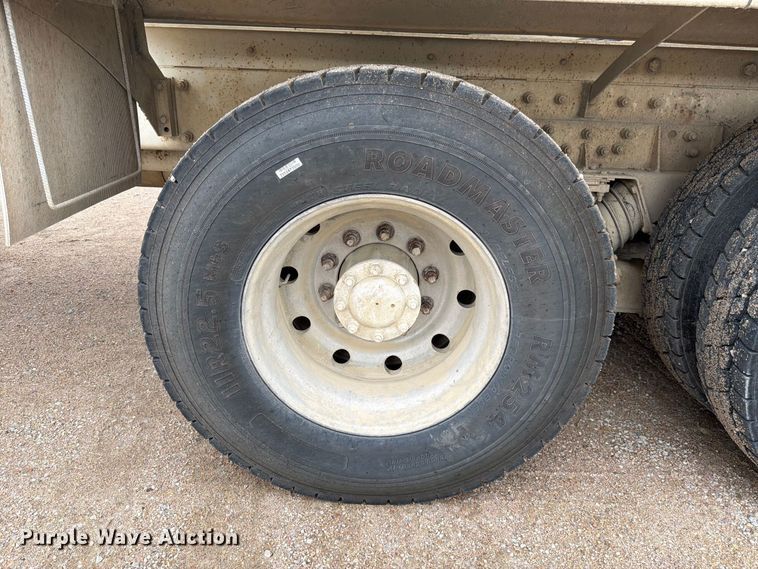 image for item FK3799 1999 Peterbilt 357 ready mix truck