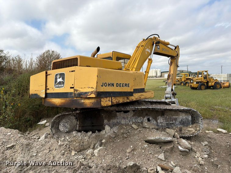 image for item FK3800 1990 John Deere 690D-LC excavator