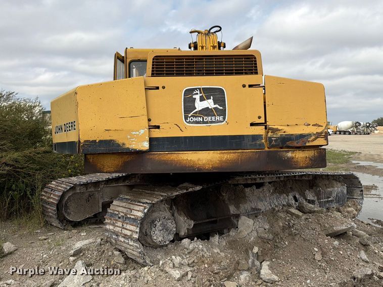 image for item FK3800 1990 John Deere 690D-LC excavator