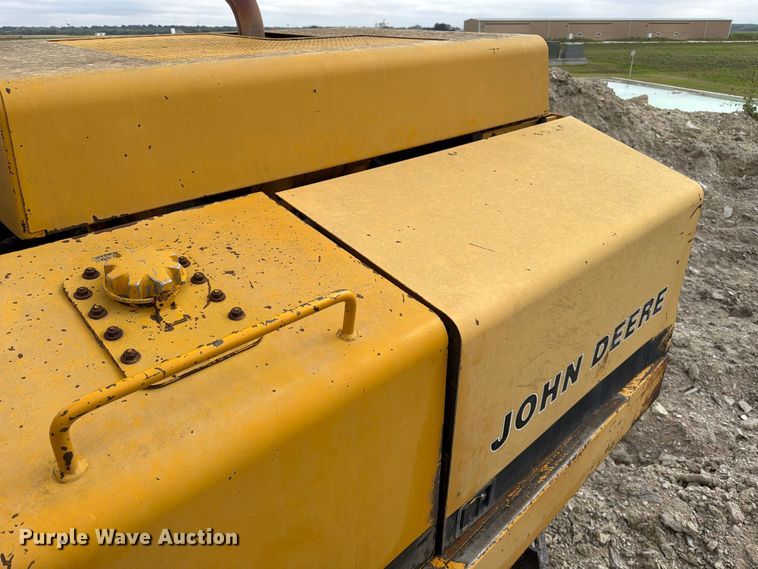 image for item FK3800 1990 John Deere 690D-LC excavator