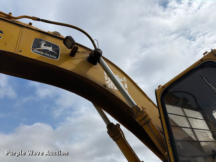 image for item FK3800 1990 John Deere 690D-LC excavator