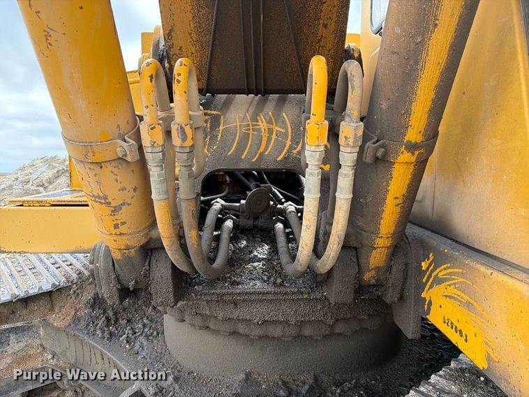 image for item FK3800 1990 John Deere 690D-LC excavator