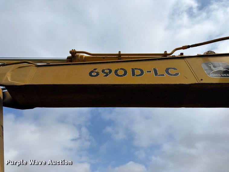image for item FK3800 1990 John Deere 690D-LC excavator
