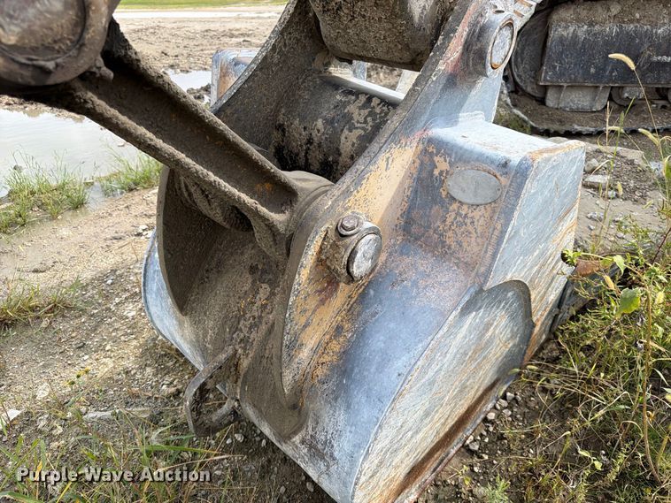 image for item FK3800 1990 John Deere 690D-LC excavator