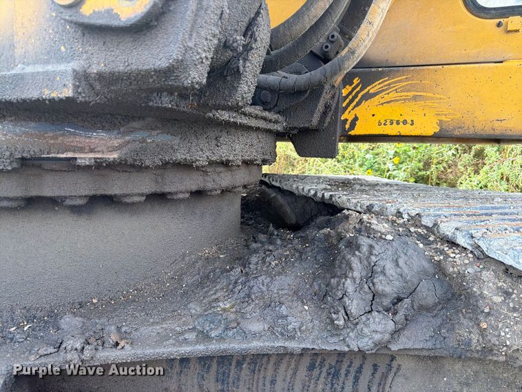 image for item FK3800 1990 John Deere 690D-LC excavator