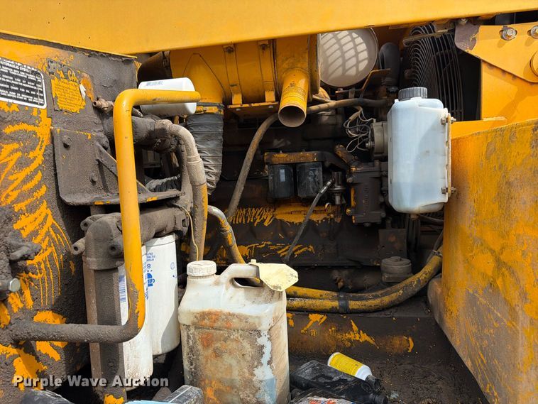 image for item FK3800 1990 John Deere 690D-LC excavator