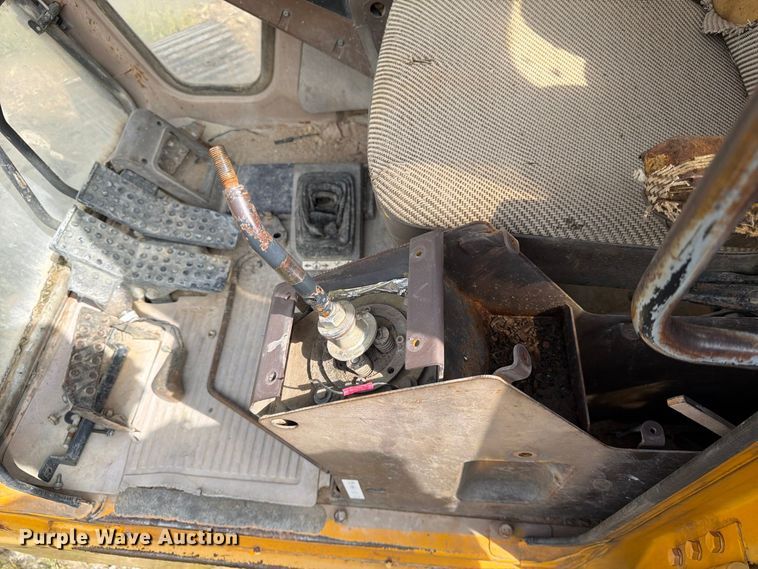image for item FK3800 1990 John Deere 690D-LC excavator