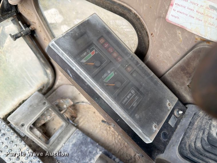 image for item FK3800 1990 John Deere 690D-LC excavator