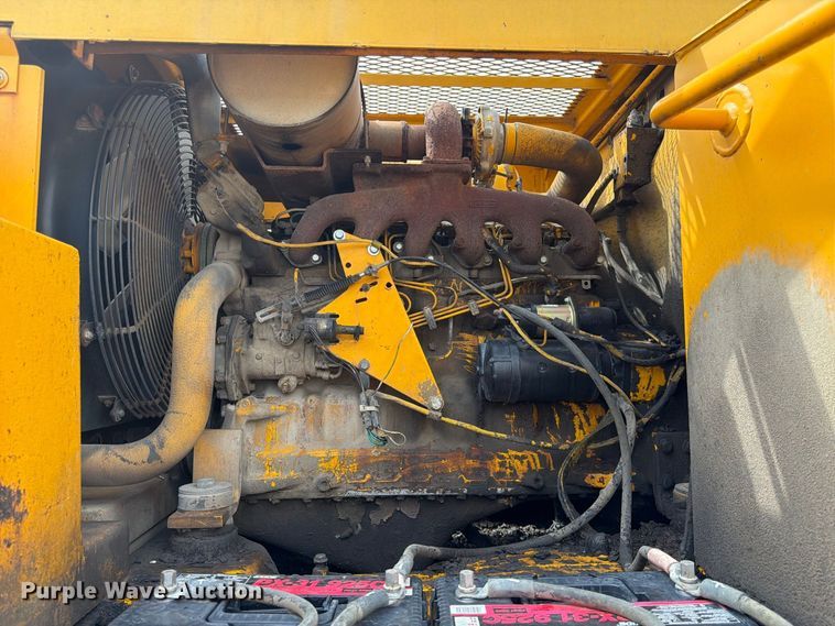 image for item FK3800 1990 John Deere 690D-LC excavator