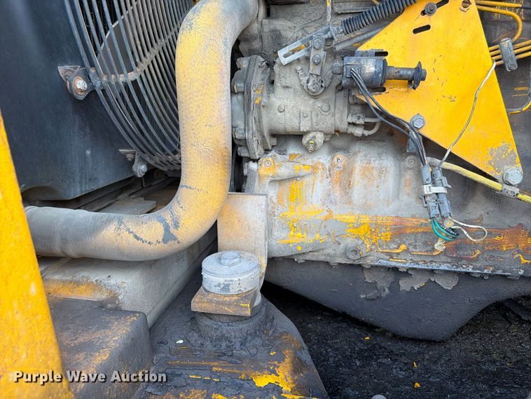 image for item FK3800 1990 John Deere 690D-LC excavator
