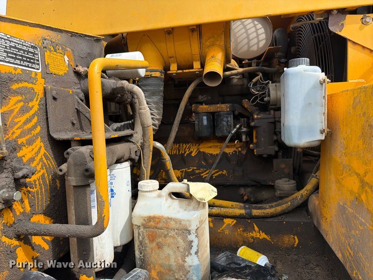 image for item FK3800 1990 John Deere 690D-LC excavator