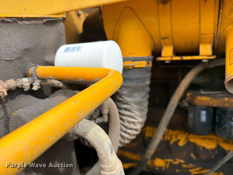 image for item FK3800 1990 John Deere 690D-LC excavator