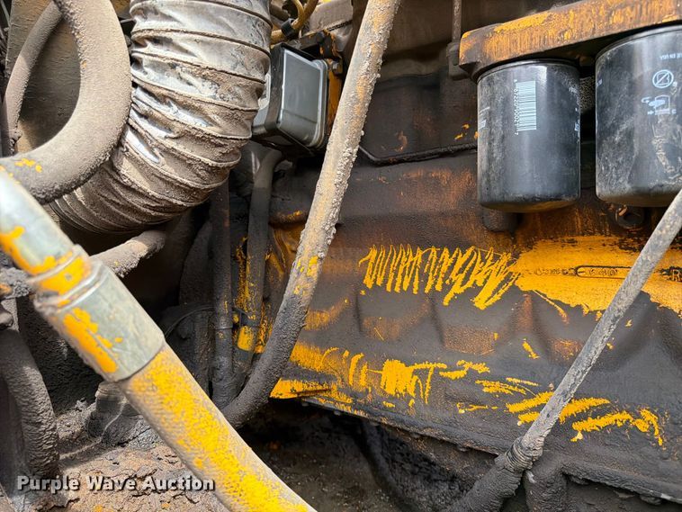 image for item FK3800 1990 John Deere 690D-LC excavator