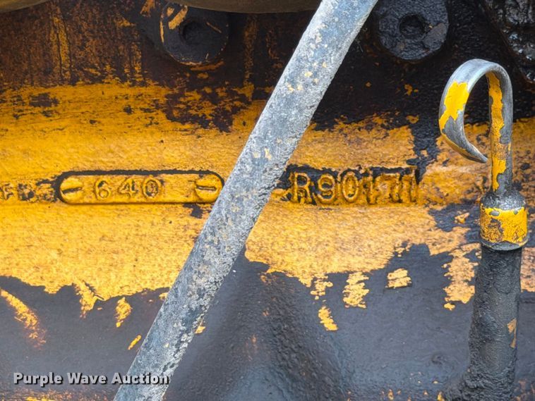 image for item FK3800 1990 John Deere 690D-LC excavator