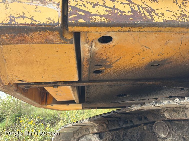image for item FK3800 1990 John Deere 690D-LC excavator