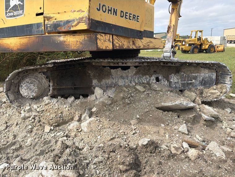 image for item FK3800 1990 John Deere 690D-LC excavator