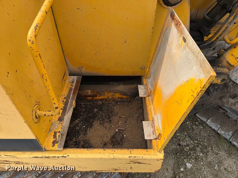 image for item FK3800 1990 John Deere 690D-LC excavator