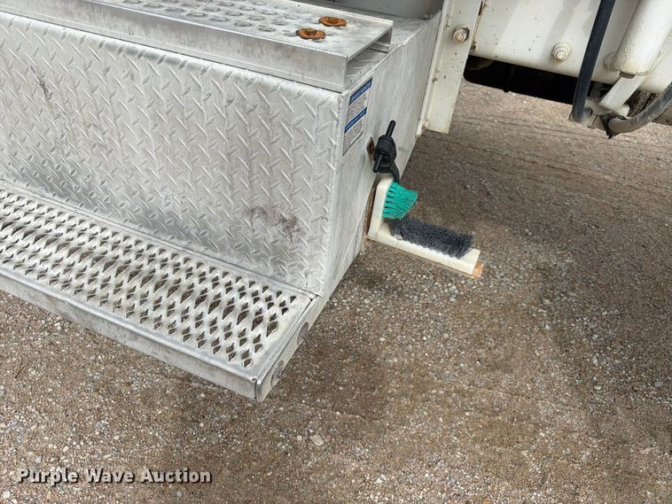 image for item FK3801 1999 Peterbilt 357 ready mix truck