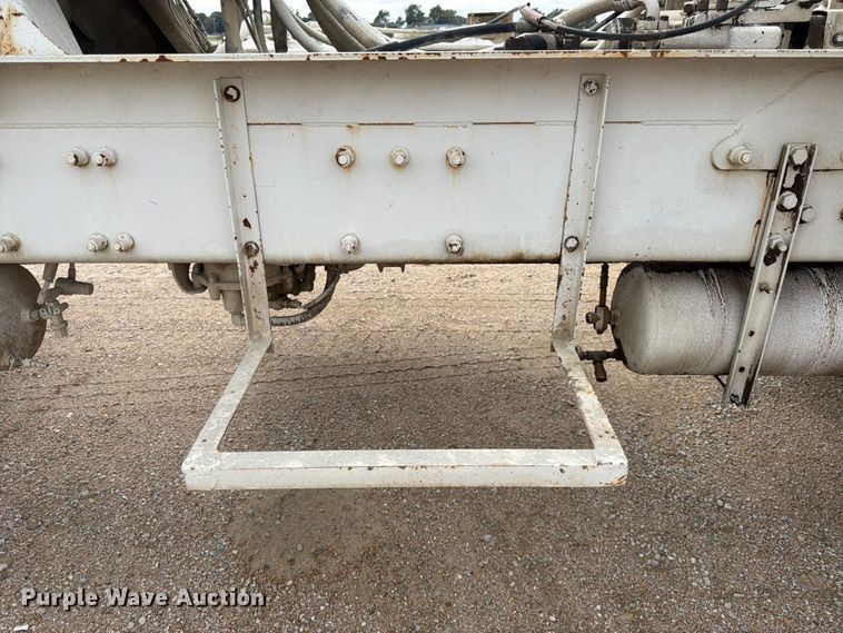 image for item FK3801 1999 Peterbilt 357 ready mix truck
