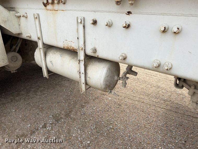 image for item FK3801 1999 Peterbilt 357 ready mix truck