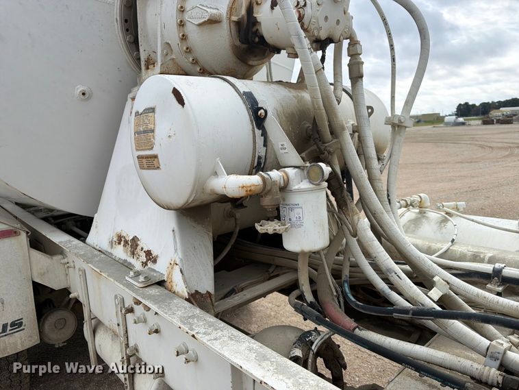 image for item FK3801 1999 Peterbilt 357 ready mix truck