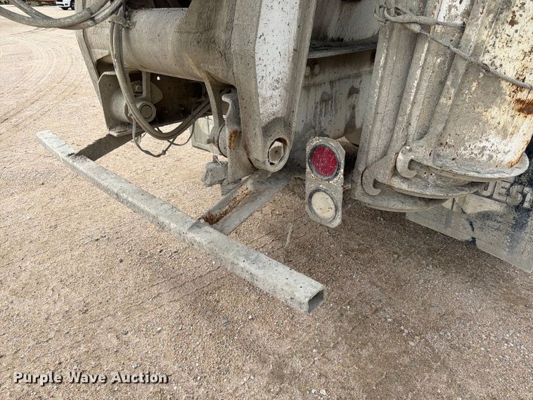 image for item FK3801 1999 Peterbilt 357 ready mix truck