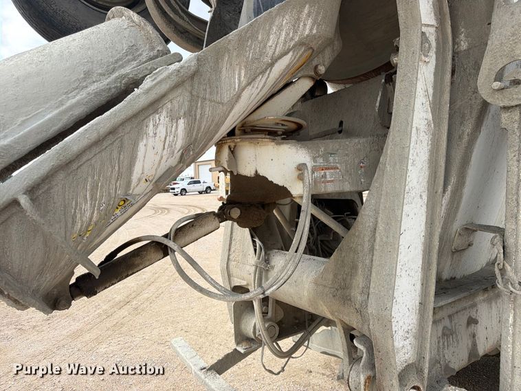 image for item FK3801 1999 Peterbilt 357 ready mix truck