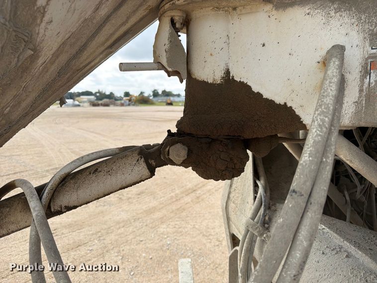 image for item FK3801 1999 Peterbilt 357 ready mix truck