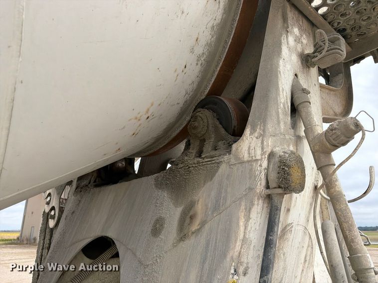 image for item FK3801 1999 Peterbilt 357 ready mix truck
