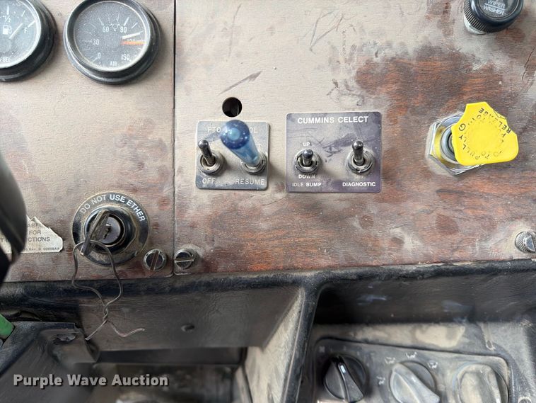 image for item FK3801 1999 Peterbilt 357 ready mix truck