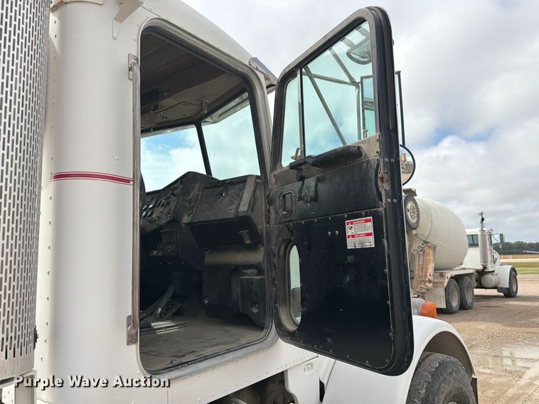 image for item FK3801 1999 Peterbilt 357 ready mix truck