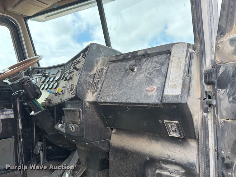 image for item FK3801 1999 Peterbilt 357 ready mix truck