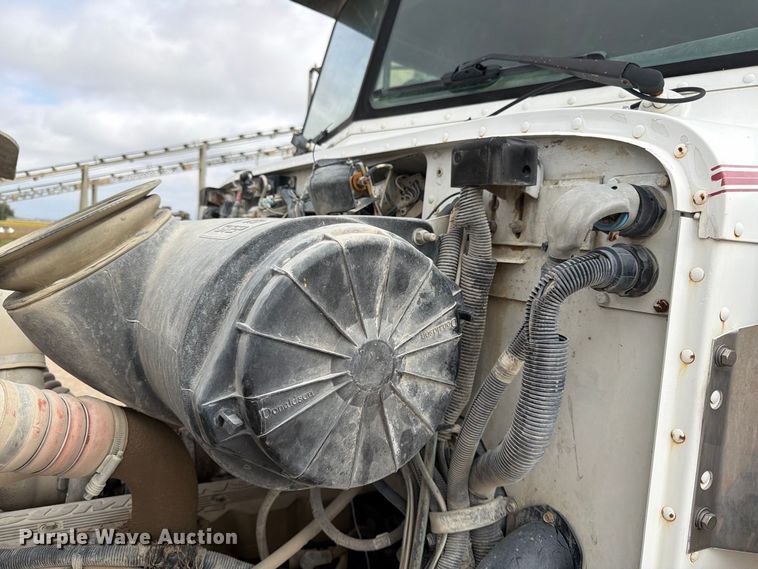 image for item FK3801 1999 Peterbilt 357 ready mix truck