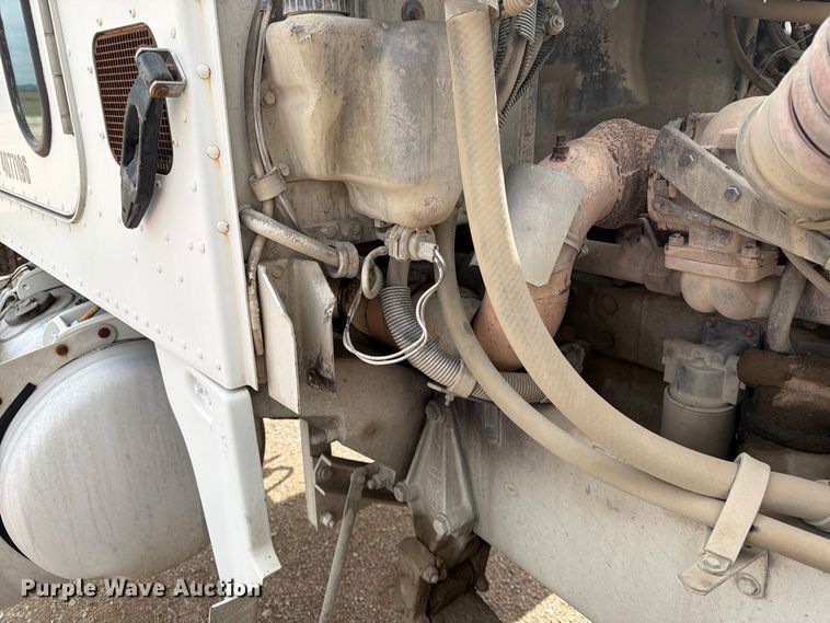 image for item FK3801 1999 Peterbilt 357 ready mix truck