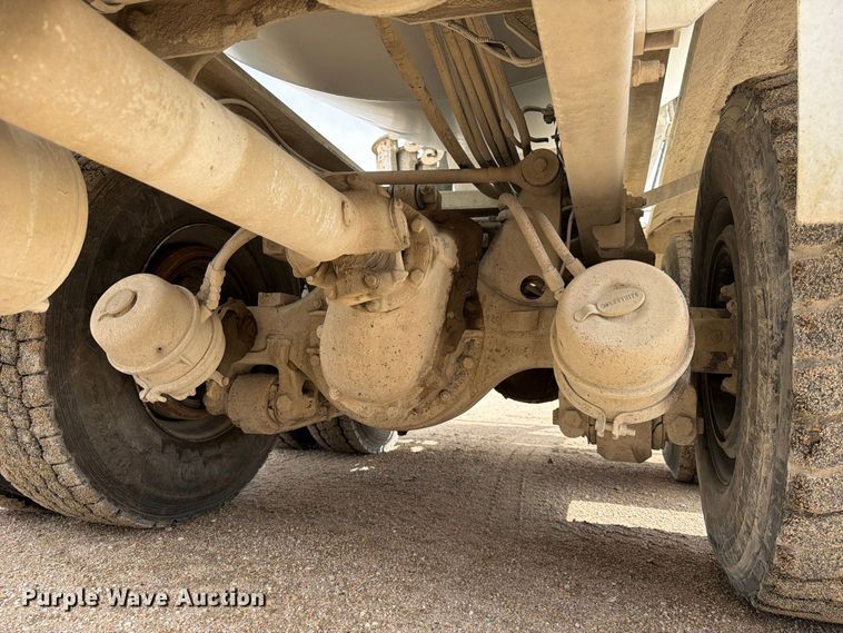 image for item FK3801 1999 Peterbilt 357 ready mix truck