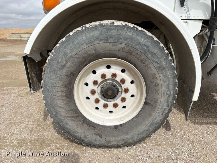 image for item FK3801 1999 Peterbilt 357 ready mix truck