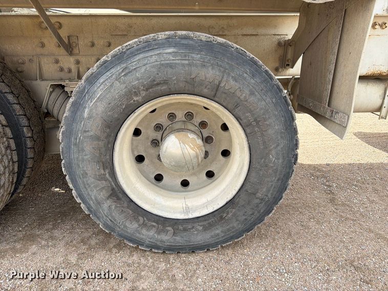 image for item FK3801 1999 Peterbilt 357 ready mix truck