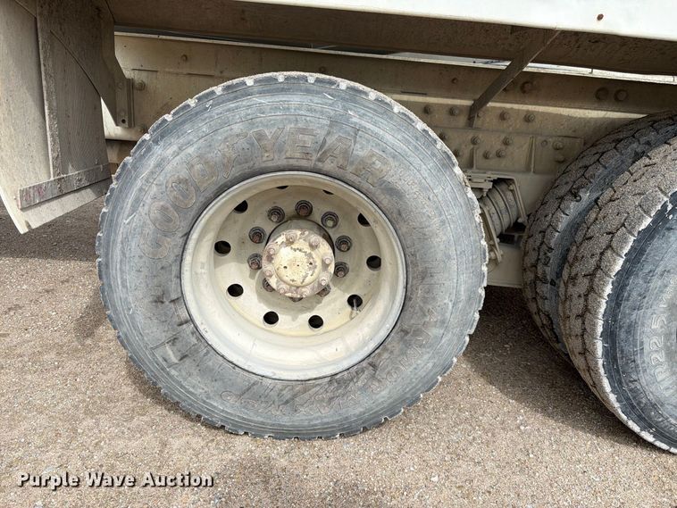 image for item FK3801 1999 Peterbilt 357 ready mix truck