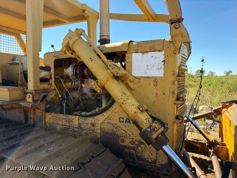 image for item FK3804 1970 Caterpillar D7 dozer