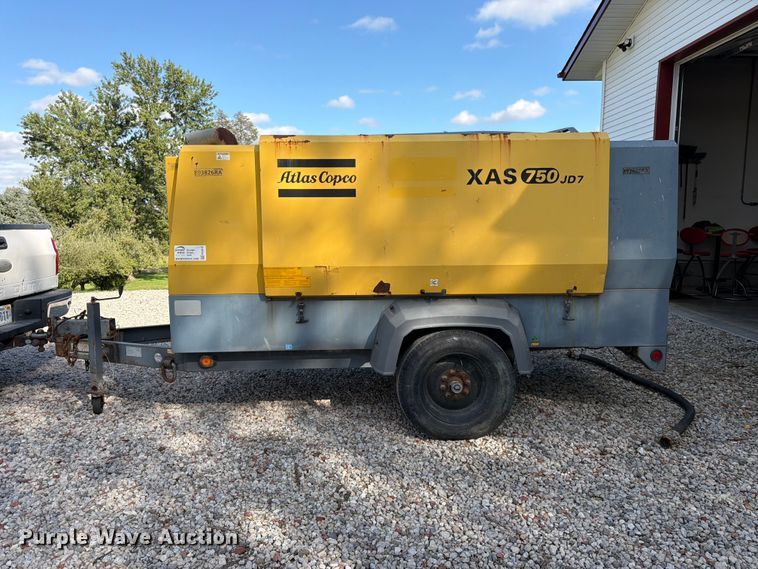 image for item FK3810 2011 Atlas Copco XAS 750 JD7 air compressor