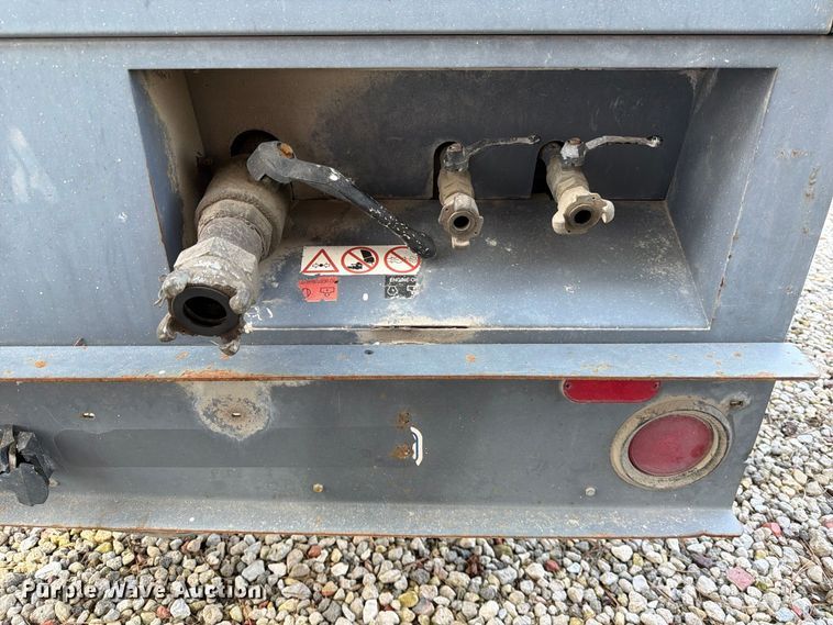 image for item FK3810 2011 Atlas Copco XAS 750 JD7 air compressor