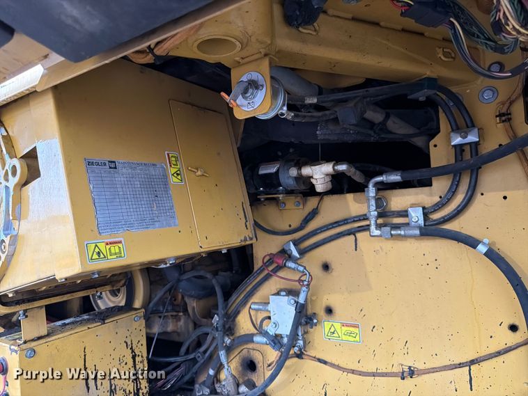 image for item FK3811 2011 Caterpillar AP655D paver