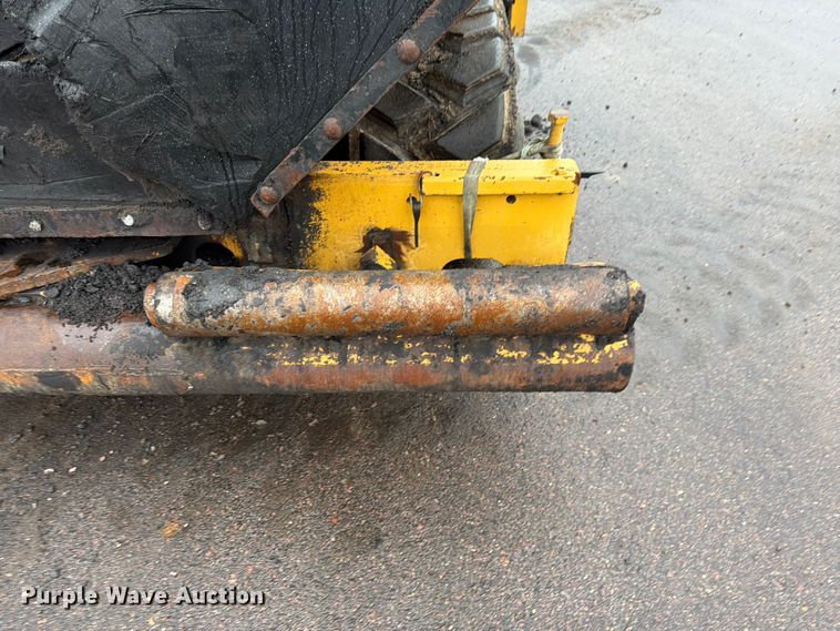 image for item FK3811 2011 Caterpillar AP655D paver