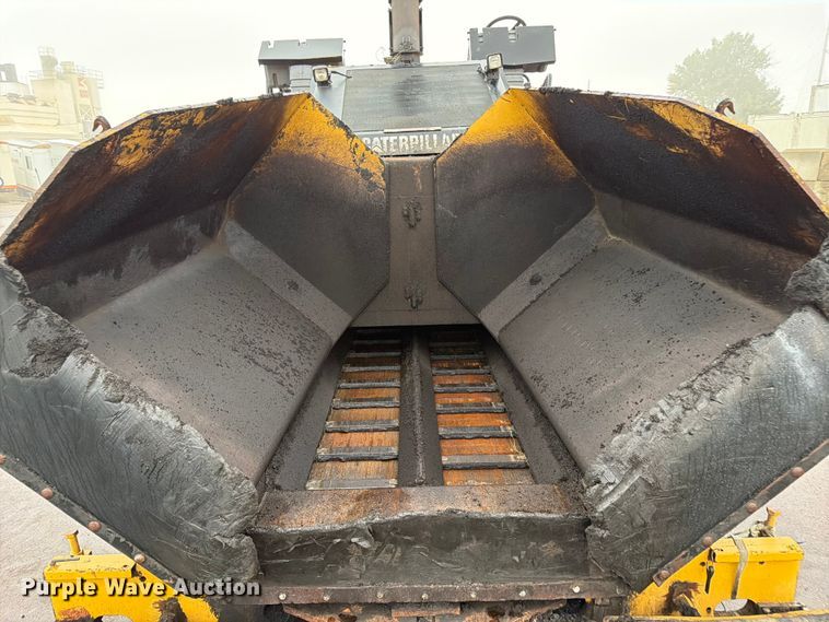 image for item FK3811 2011 Caterpillar AP655D paver