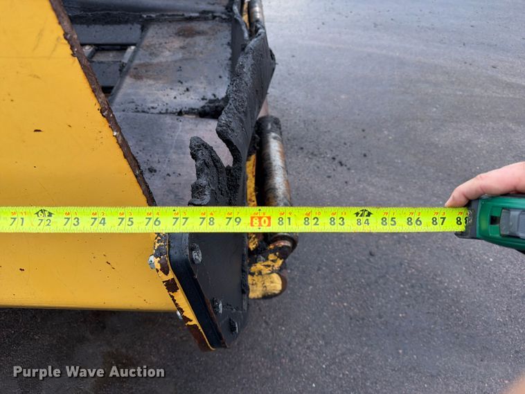 image for item FK3811 2011 Caterpillar AP655D paver