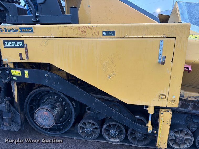 image for item FK3811 2011 Caterpillar AP655D paver