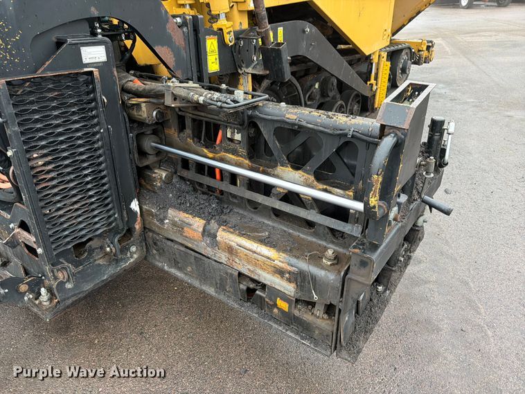 image for item FK3811 2011 Caterpillar AP655D paver